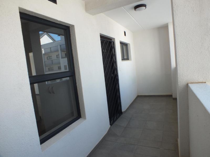 To Let 2 Bedroom Property for Rent in Buhrein Western Cape